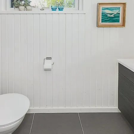 Three-bedroom Holiday In * Hesselager