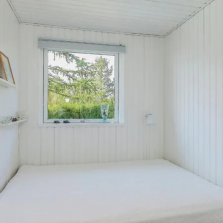 Three-bedroom Holiday In 펜션 *